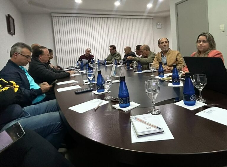 Sicomércio-VR debate novos projetos e temas estratégicos para comércio regional em reunião da Diretoria Executiva